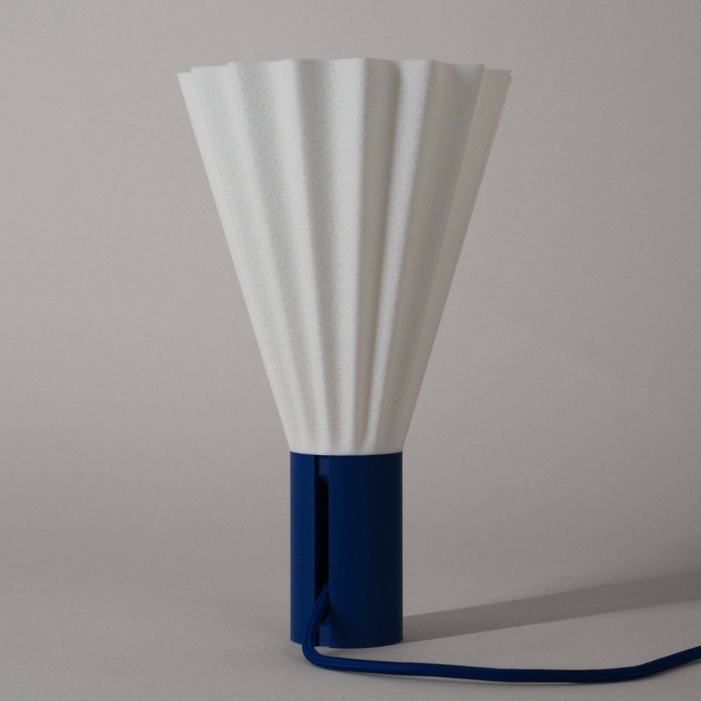 Plissé Torch – Royal Blue